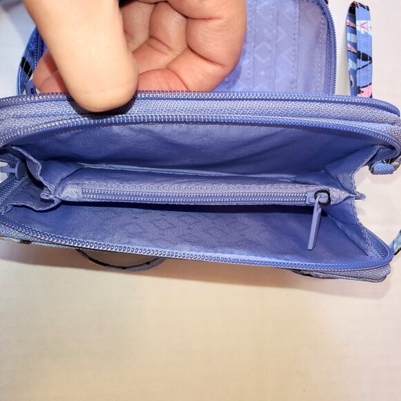 Vera Bradley RFID Mural Garden 3 in 1 Crossbody Wallet Bag - Picture 6 of 8